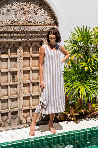 LINEN (TWISTED) SL MAXI DRESS WITH ROUCHE SIDES